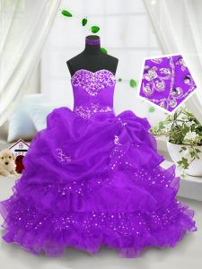 En venta vestidos de fiesta púrpura rebordear y capas volteadas y recoger las niñas vestidos de desfile de encaje hasta la longitud sin mangas de organza piso