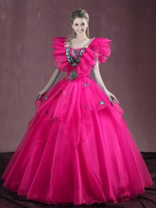 Lujo de piso de longitud de color rosa dulce dulce 16 vestidos de organza sin mangas apliques y volantes