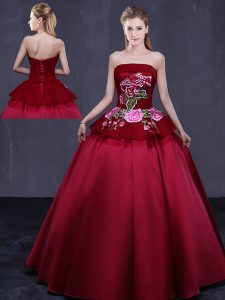 Vestido sin mangas rojo del baile de fin de curso del vestido de bola del longitud del piso del bordado del vino