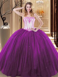 Blanco y púrpura atan para arriba el vestido sin tirantes del quinceanera del bordado Tulle y sequined sin mangas